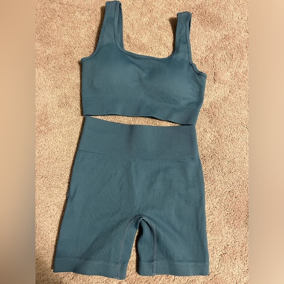NEVER WORN- Amazon slate blue ribbed workout set - Picture 2 of 4